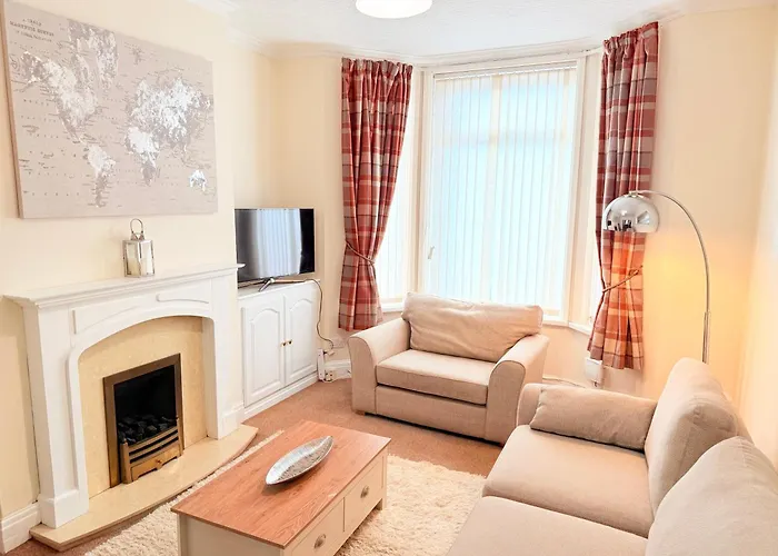 Amazing 3 Bedroom Property, Smart Tv, 5G Wifi, Free On Street Parking, Close To City Center And Mkm Stadium